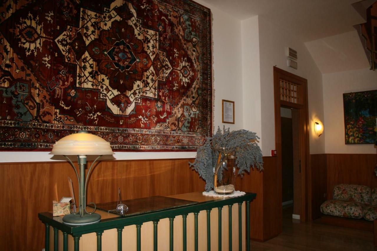 Albergo Nardini Lentate sul Seveso Luaran gambar