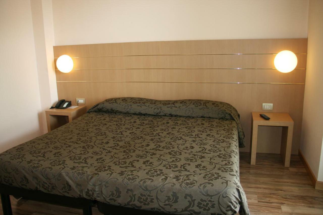 Albergo Nardini Lentate sul Seveso Luaran gambar